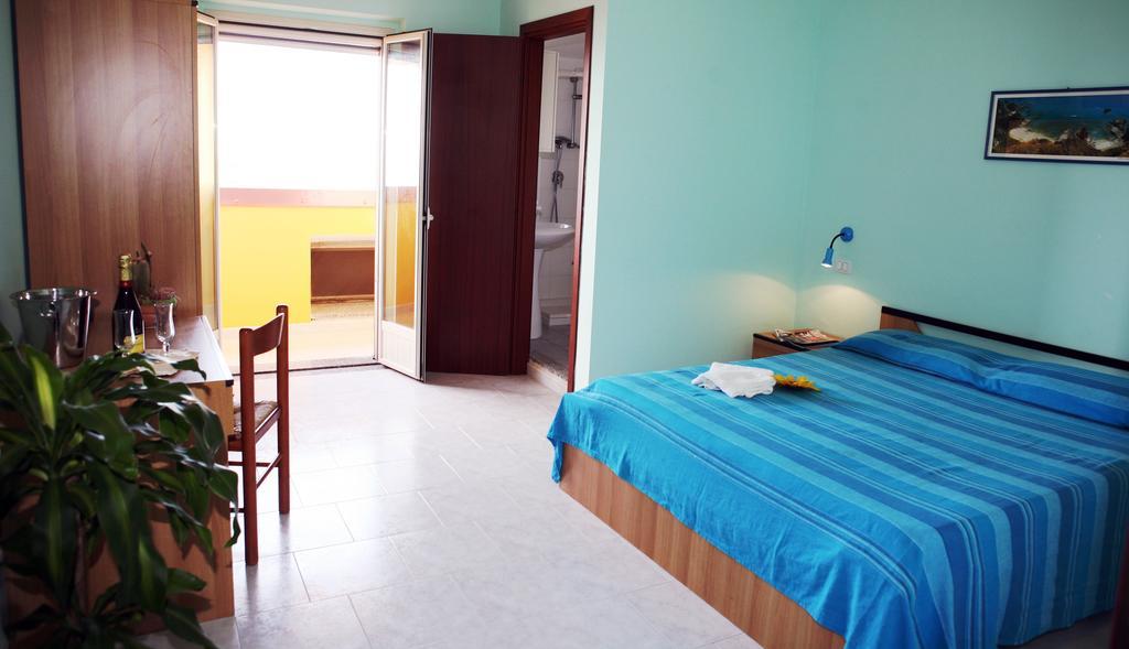 A Turri Hotel Capo Vaticano Værelse billede