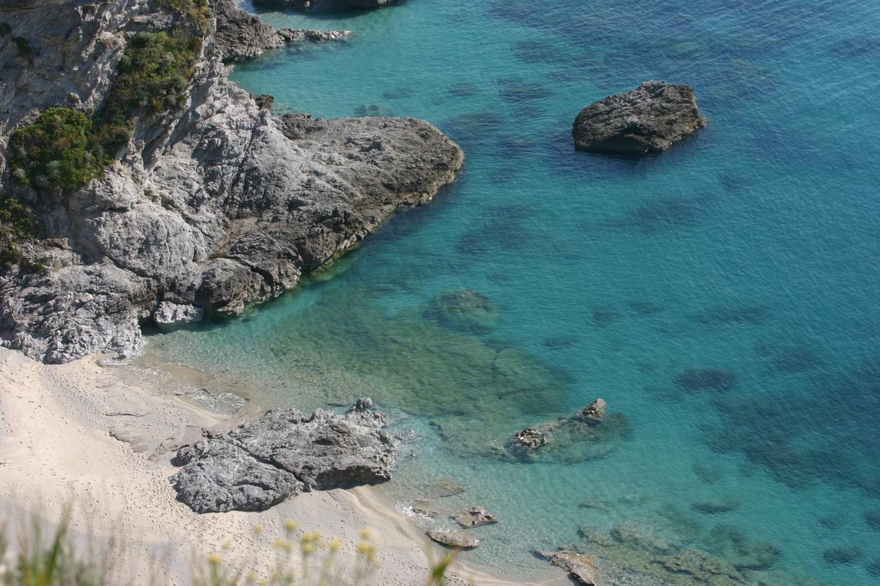 A Turri Hotel Capo Vaticano Eksteriør billede